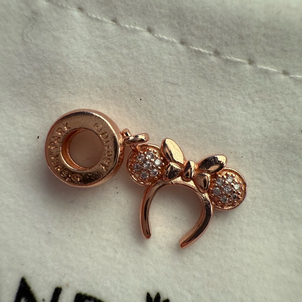 Pandora Disney Minnie Mouse Rose Gold Bow Charm